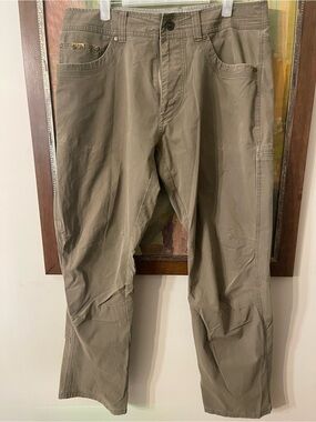 Kuhl Men's Cargo Pants in Olive/Taupe 34/32